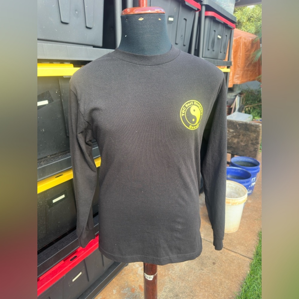 PreOwned T&C Surf Design Long Sleeve Surfer Shirt Medium